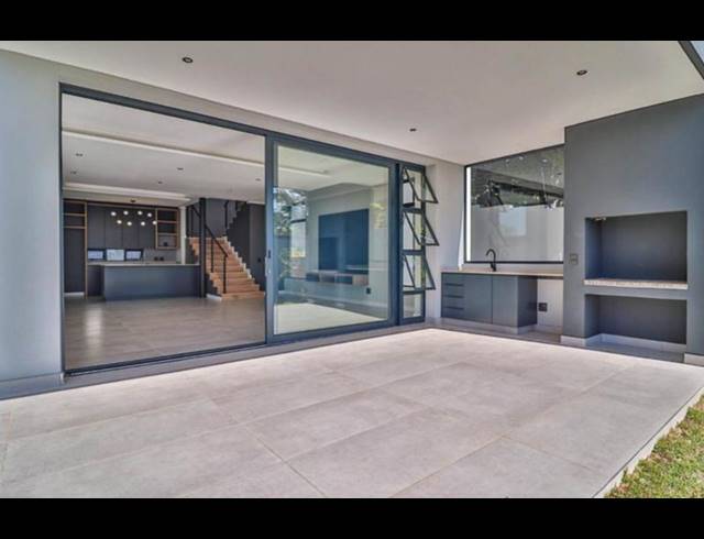 3 BEDROOM TOWNHOUSE FOR SALE IN WATERKLOOF